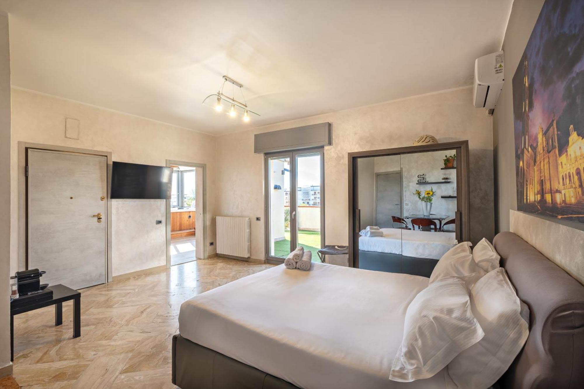 Penthouse Station Luxury Apts Le Dimore Brindisi Exterior photo
